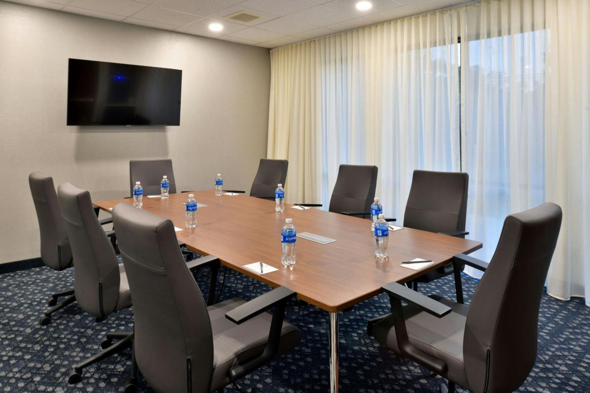 Courtyard By Marriott Hershey 3*