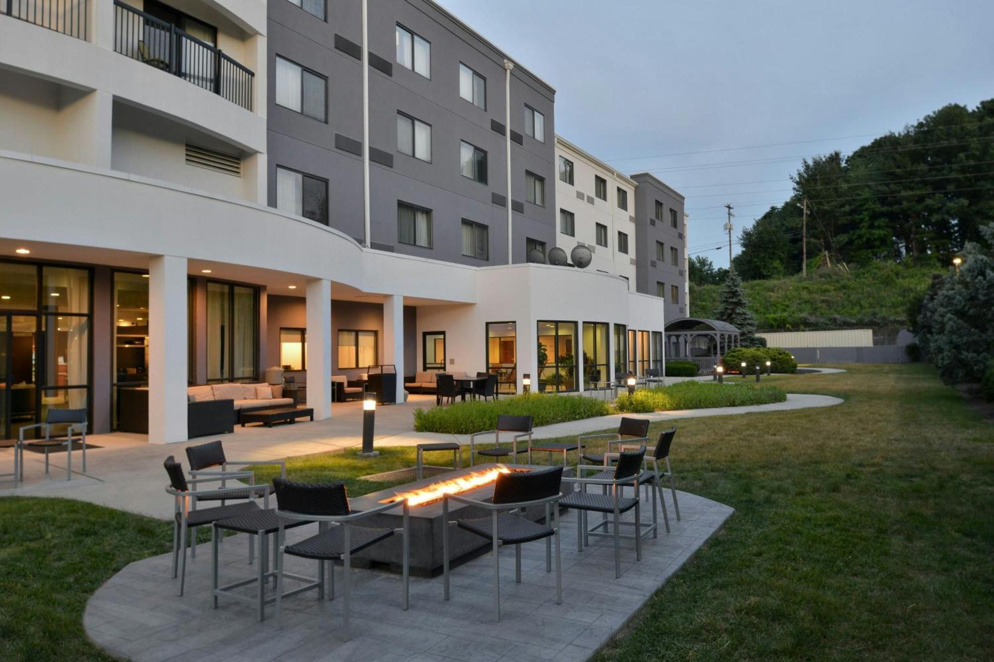 Courtyard By Marriott Hershey 3*