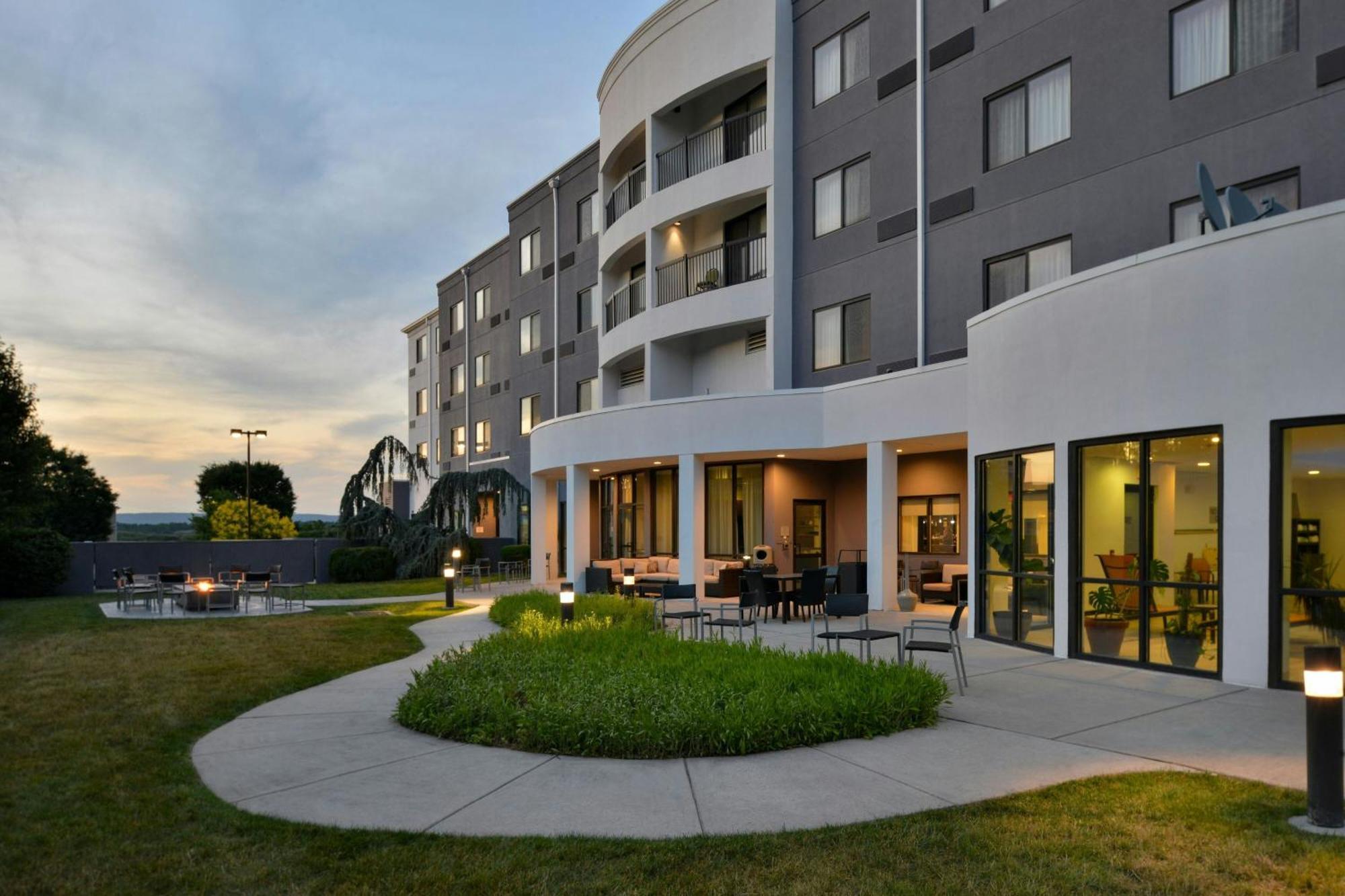 Courtyard By Marriott Hershey Hotel Harrisburg