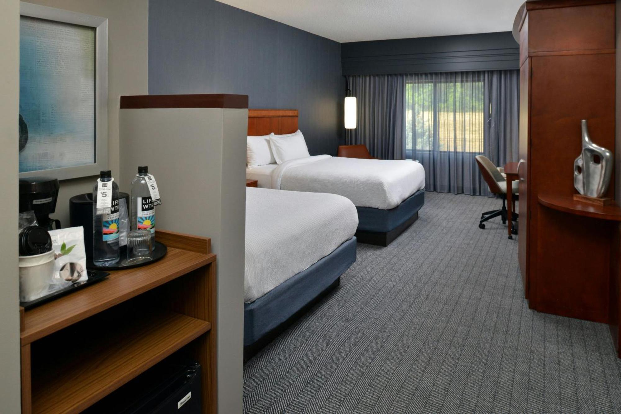 Courtyard By Marriott Hershey